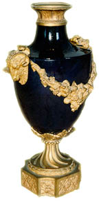 Jarrn de Sèvres. s.XVIII. Porcelana y oro.